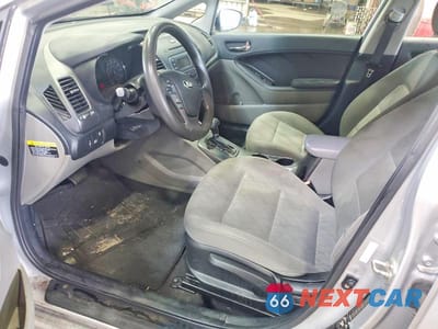 Zdjęcie 7 z 12 samochodu: 2015 KIA FORTE LX VIN:KNAFK4A61F5418929 - miniatura