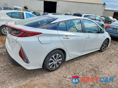 Trzecie zdjęcie samochodu z tyłu: 2022 TOYOTA PRIUS PRIME XLE VIN:JTDKAMFP5N3203067 - miniatura