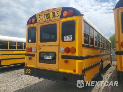 Czwarte zdjęcie samochodu z boku: 2014 IC CORPORATION CE SERIES SCHOOL - SCHOOL BUS VIN:4DRBUAAN6EB780767 - miniatura