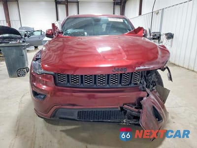 Piąte zdjęcie samochodu w środku: 2019 JEEP GRAND CHEROKEE LAREDO VIN:1C4RJFAG4KC587856 - miniatura
