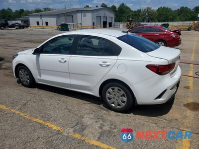 Drugie zdjęcie samochodu z przodu: 2021 KIA RIO S VIN:3KPA24AD6ME422262 - miniatura