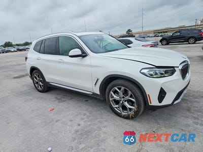 Czwarte zdjęcie samochodu z boku: 2022 BMW X3 XDRIVE30I VIN:5UX53DP00N9M50307 - miniatura