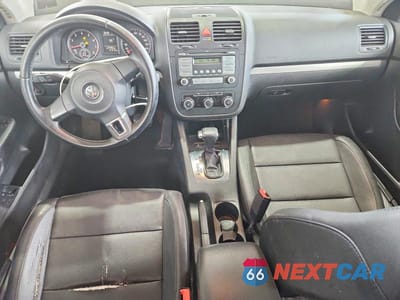 Zdjęcie 8 z 12 samochodu: 2010 VOLKSWAGEN JETTA SE VIN:3VWRX7AJ9AM164541 - miniatura