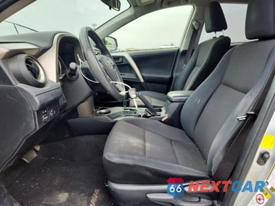 Zdjęcie 7 z 13 samochodu: 2015 TOYOTA RAV4 LE VIN:JTMZFREV9FJ056858 - miniatura