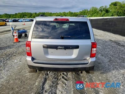 Zdjęcie 6 z 12 samochodu: 2016 JEEP PATRIOT SPORT VIN:1C4NJPBA0GD789996 - miniatura