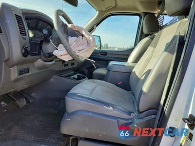 Zdjęcie 7 z 13 samochodu: 2012 NISSAN NV 2500 HD S VIN:1N6AF0KY2CN100465 - miniatura