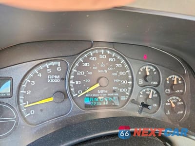 Zdjęcie 9 z 12 samochodu: 2000 GMC YUKON XL K1500 VIN:3GKFK16T7YG211963 - miniatura