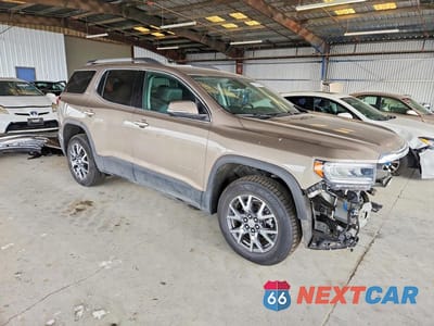 Czwarte zdjęcie samochodu z boku: 2023 GMC ACADIA SLT VIN:1GKKNUL48PZ147130 - miniatura
