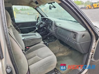 Zdjęcie 8 z 12 samochodu: 2004 CHEVROLET SILVERADO K1500 VIN:2GCEK19T541158167 - miniatura