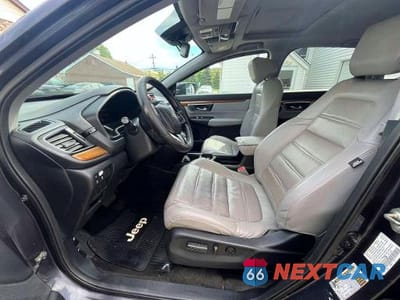 Piąte zdjęcie samochodu w środku: 2019 HONDA CR-V EXL VIN:7FARW2H86KE039437 - miniatura