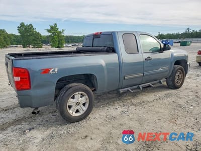 Trzecie zdjęcie samochodu z tyłu: 2013 CHEVROLET SILVERADO K1500 LT VIN:1GCRKSE74DZ273852 - miniatura