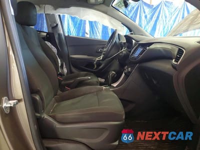 Zdjęcie 7 z 12 samochodu: 2020 CHEVROLET TRAX LS VIN:KL7CJKSB5LB341971 - miniatura
