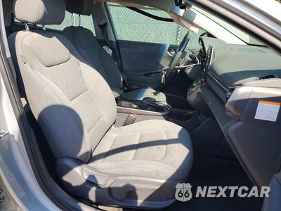 Zdjęcie 7 z 12 samochodu: 2021 HYUNDAI IONIQ SE VIN:KMHC75LJ2MU082141 - miniatura