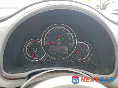 Zdjęcie 9 z 12 samochodu: 2015 VOLKSWAGEN BEETLE 1.8T VIN:3VWJ07AT0FM647488 - miniatura