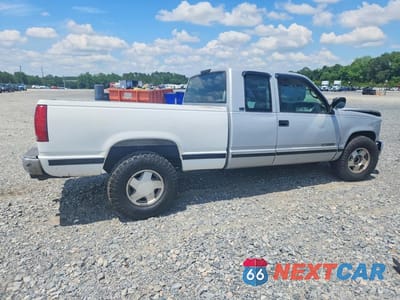 Trzecie zdjęcie samochodu z tyłu: 1997 GMC SIERRA K1500 VIN:1GTEK19R1VE523125 - miniatura