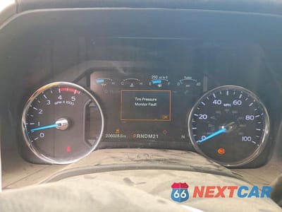 Zdjęcie 9 z 12 samochodu: 2018 FORD F350 SUPER DUTY VIN:1FT8W3DT5JEC55982 - miniatura