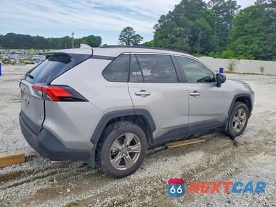 Trzecie zdjęcie samochodu z tyłu: 2024 TOYOTA RAV4 LE VIN:JTMLWRFV0RD238827 - miniatura