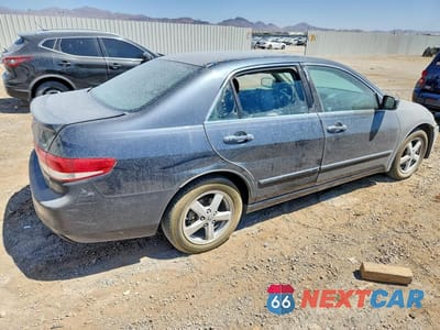 Trzecie zdjęcie samochodu z tyłu: 2004 HONDA ACCORD EX VIN:1HGCM56634A043520 - miniatura