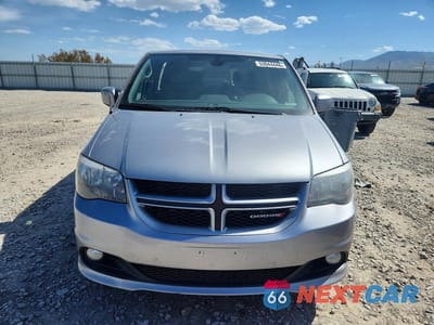 Piąte zdjęcie samochodu w środku: 2019 DODGE GRAND CARAVAN GT VIN:2C4RDGEGXKR645970 - miniatura