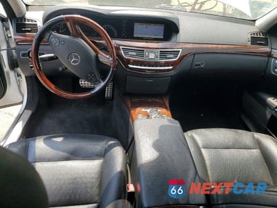 Zdjęcie 8 z 13 samochodu: 2013 MERCEDES-BENZ S 550 4MATIC VIN:WDDNG9EB4DA535533 - miniatura