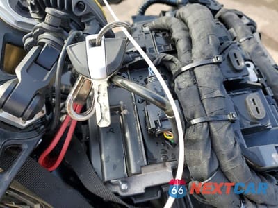 Zdjęcie 8 z 9 samochodu: 2022 BMW S 1000 RR VIN:WB10E2308N6F06642 - miniatura