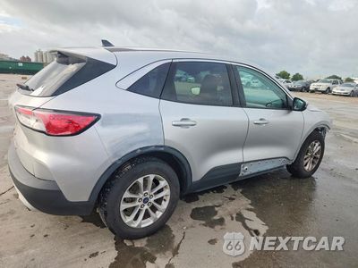 Trzecie zdjęcie samochodu z tyłu: 2020 FORD ESCAPE SE VIN:1FMCU0G62LUC68813 - miniatura