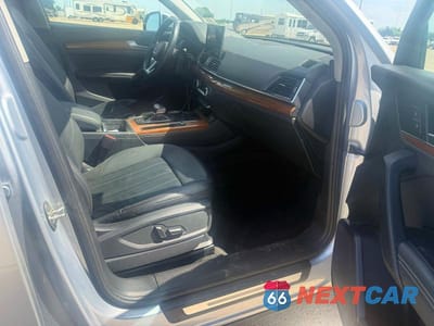 Piąte zdjęcie samochodu w środku: 2021 AUDI Q5 PREMIUM PLUS VIN:WA1BAAFY2M2050718 - miniatura