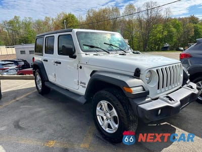 Czwarte zdjęcie samochodu z boku: 2018 JEEP WRANGLER UNLIMITED SPORT VIN:1C4HJXDG5JW162480 - miniatura