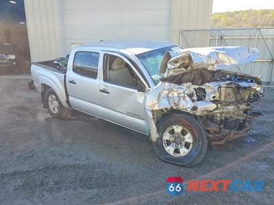 Czwarte zdjęcie samochodu z boku: 2011 TOYOTA TACOMA DOUBLE CAB VIN:5TFLU4EN3BX011582 - miniatura