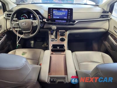 Zdjęcie 8 z 12 samochodu: 2021 TOYOTA SIENNA XLE VIN:5TDYSKFC5MS015011 - miniatura