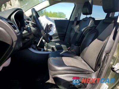 Zdjęcie 7 z 13 samochodu: 2017 JEEP COMPASS LATITUDE VIN:3C4NJDBB5HT647422 - miniatura