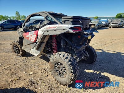 Trzecie zdjęcie samochodu z tyłu: 2024 CAN-AM MAVERICK X3 UTILITY VEHICLE VIN:3JBVGAY4XRE001680 - miniatura