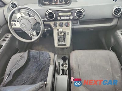Zdjęcie 8 z 12 samochodu: 2009 TOYOTA SCION XB VIN:JTLKE50E491088663 - miniatura