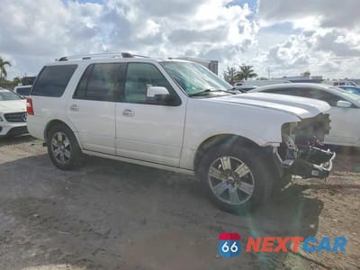 Czwarte zdjęcie samochodu z boku: 2010 FORD EXPEDITION LIMITED VIN:1FMJU1K53AEA00419 - miniatura