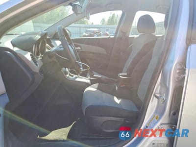 Zdjęcie 7 z 13 samochodu: 2014 CHEVROLET CRUZE LS VIN:1G1PA5SG9E7227245 - miniatura