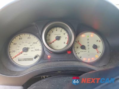 Zdjęcie 9 z 13 samochodu: 2001 TOYOTA RAV4 BASE VIN:JTEHH20V110050180 - miniatura