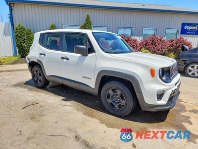 Czwarte zdjęcie samochodu z boku: 2021 JEEP RENEGADE SPORT VIN:ZACNJCABXMPM34203 - miniatura