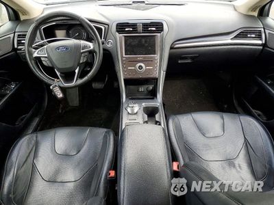 Zdjęcie 8 z 13 samochodu: 2020 FORD FUSION TITANIUM VIN:3FA6P0D95LR115167 - miniatura