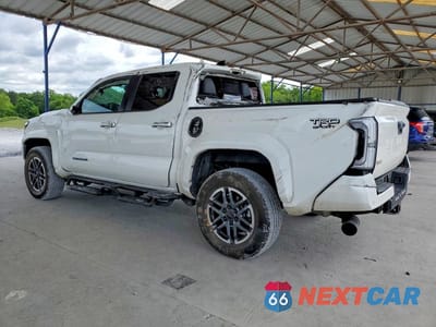 Drugie zdjęcie samochodu z przodu: 2024 TOYOTA TACOMA TRD SPORT VIN:3TMKB5FN2RM004032 - miniatura