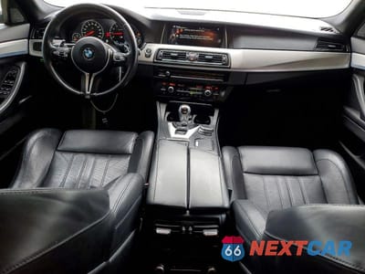 Zdjęcie 8 z 12 samochodu: 2015 BMW M5 VIN:WBSFV9C54FD594903 - miniatura