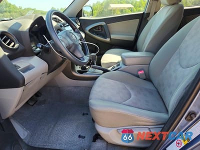 Zdjęcie 7 z 13 samochodu: 2011 TOYOTA RAV4 BASE VIN:JTMZF4DV3B5035964 - miniatura