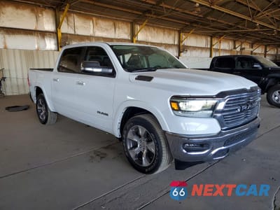 Czwarte zdjęcie samochodu z boku: 2022 RAM 1500 LARAMIE VIN:1C6RREJT9NN277704 - miniatura