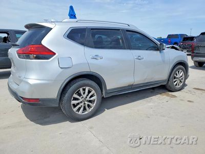 Trzecie zdjęcie samochodu z tyłu: 2017 NISSAN ROGUE VIN:KNMAT2MT1HP559166 - miniatura
