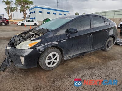 2015 TOYOTA PRIUS THREE JTDKN3DU5F0457792 - główne zdjęcie licytacji z USA - miniatura