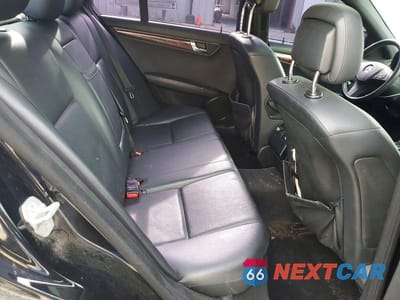 Zdjęcie 10 z 12 samochodu: 2009 MERCEDES-BENZ C 300 4MATIC VIN:WDDGF81X39R051773 - miniatura