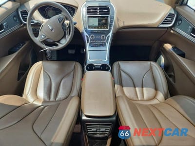 Zdjęcie 8 z 14 samochodu: 2017 LINCOLN MKX RESERVE VIN:2LMPJ6LR3HBL49270 - miniatura