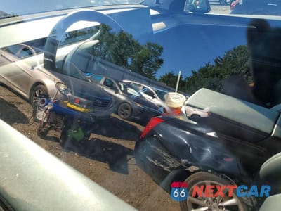 Zdjęcie 8 z 12 samochodu: 2024 TESLA MODEL Y VIN:7SAYGDEE1RA229456 - miniatura