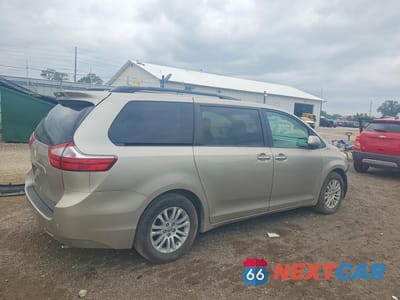 Trzecie zdjęcie samochodu z tyłu: 2015 TOYOTA SIENNA XLE PREMIUM 8-PASSENGER VIN:5TDYK3DC5FS680258 - miniatura