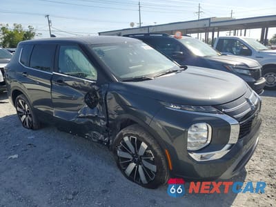 Czwarte zdjęcie samochodu z boku: 2025 MITSUBISHI OUTLANDER SE VIN:JA4J4VA81SZ057679 - miniatura