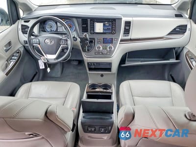 Zdjęcie 8 z 14 samochodu: 2019 TOYOTA SIENNA XLE 7-PASSENGER VIN:5TDDZ3DC3KS216793 - miniatura